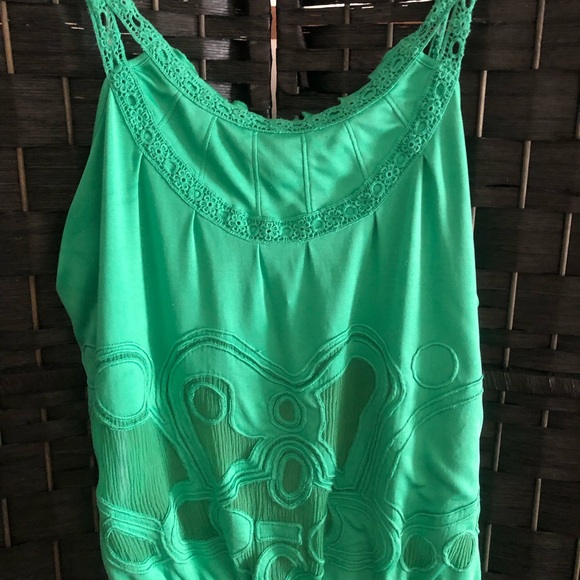MARCIANO “Silk - Sheer- Crochet” 🟢Emerald Green Tank Top - Picture 3 of 12